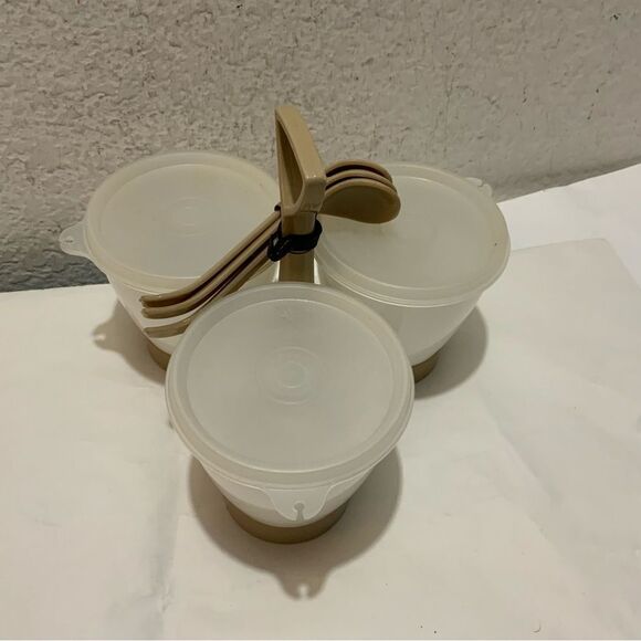 Vintage Tupperware relish/appetizer serving condiment caddy. 3 spoons included - Picture 4 of 4